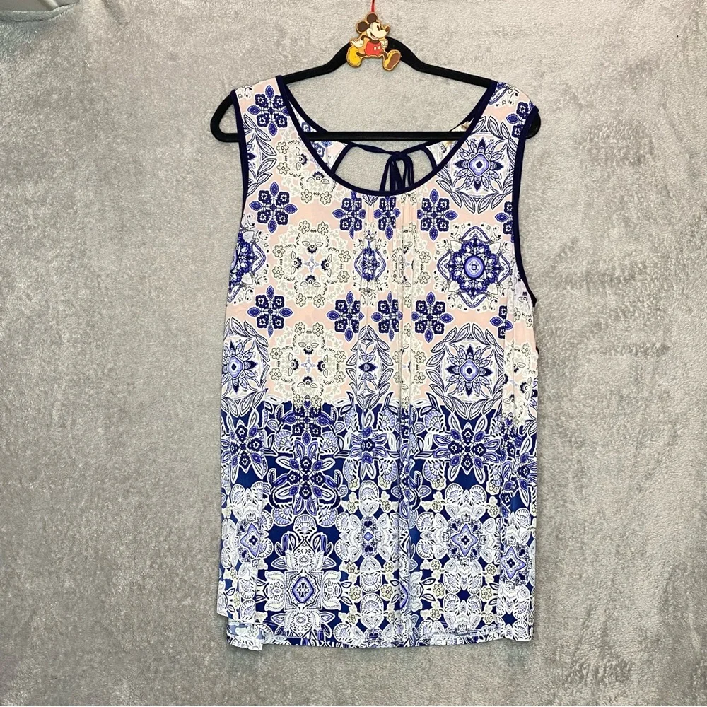 Lavish 3X Top Shirt Blue Pink Paisley Scoop Neck Sleeveless Stretch Casual - Picture 1 of 7